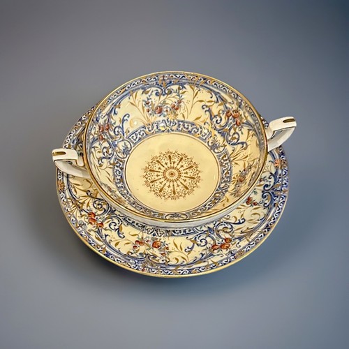 Antica tazza piatto - piatto, zuppiera