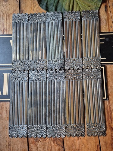 Antica vecchia targa porta