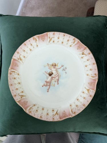 Antico piatto cherubino