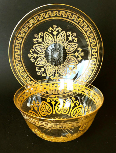 Uno squisito antico set - , piatto